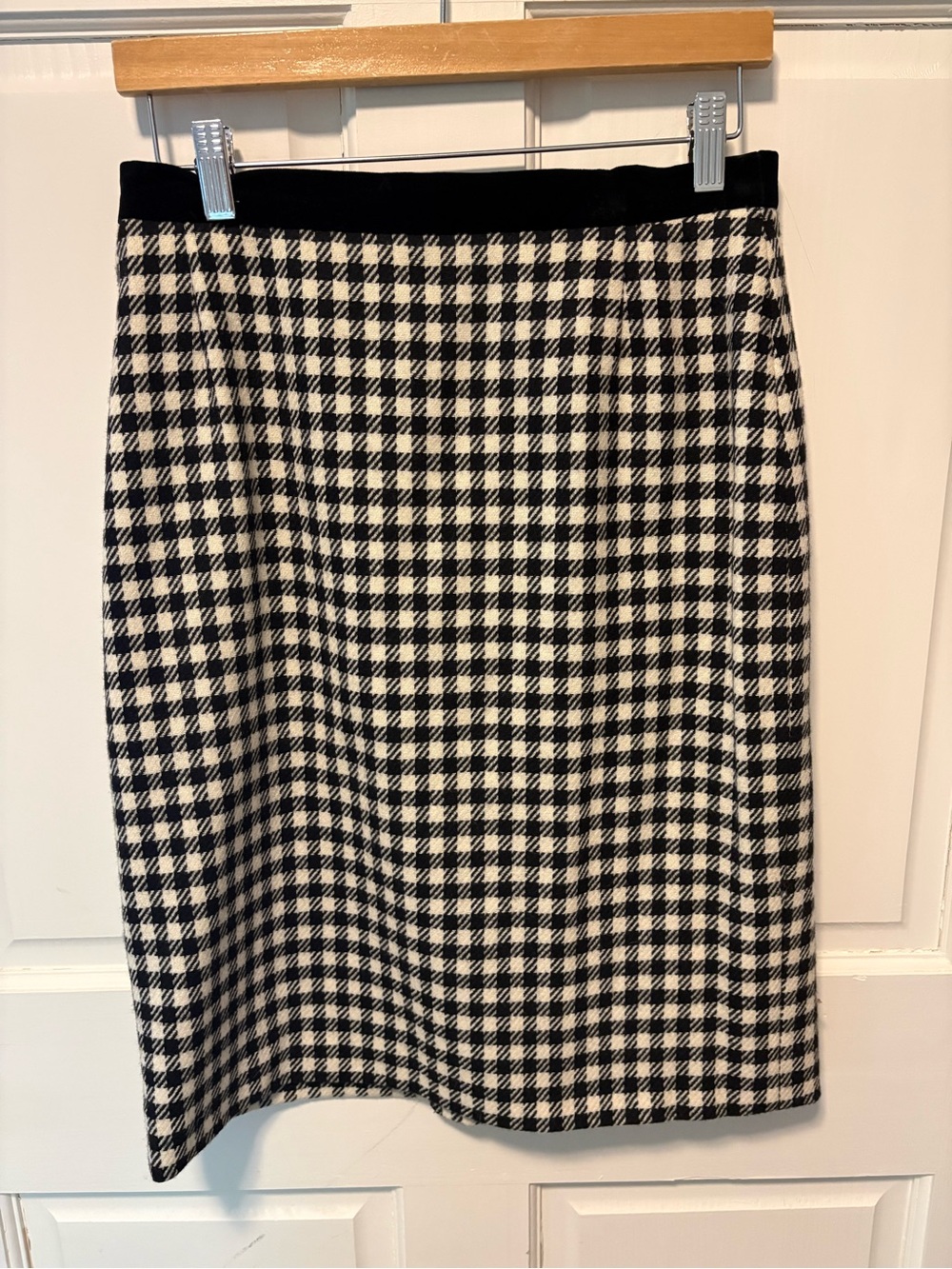 Escada by Margaretha Ley black wool houndstooths vintage pencil skirt size 40 8